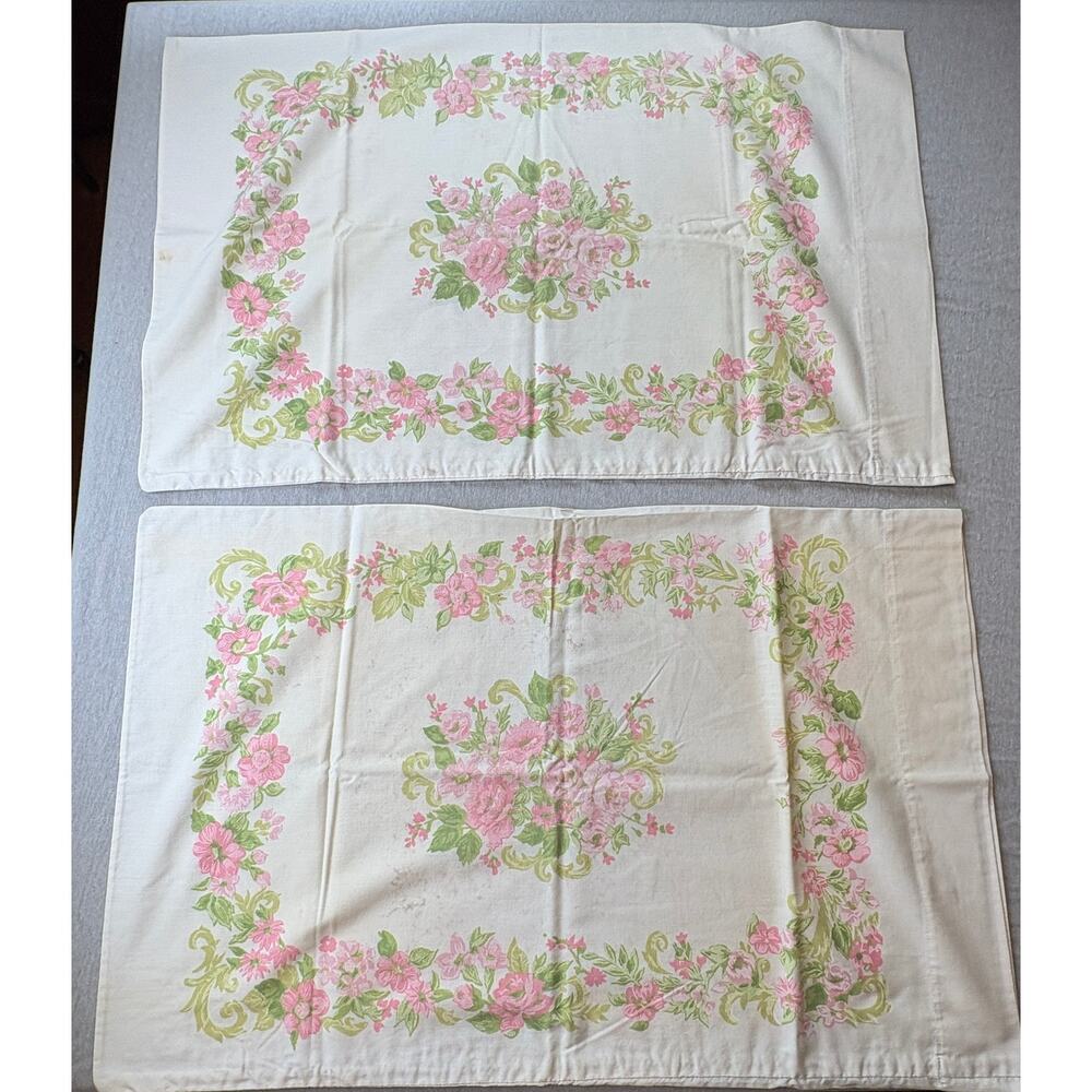 Set 2 Vintage Tastemaker Standard Pillowcases Floral Pink & Cream Cottagecore